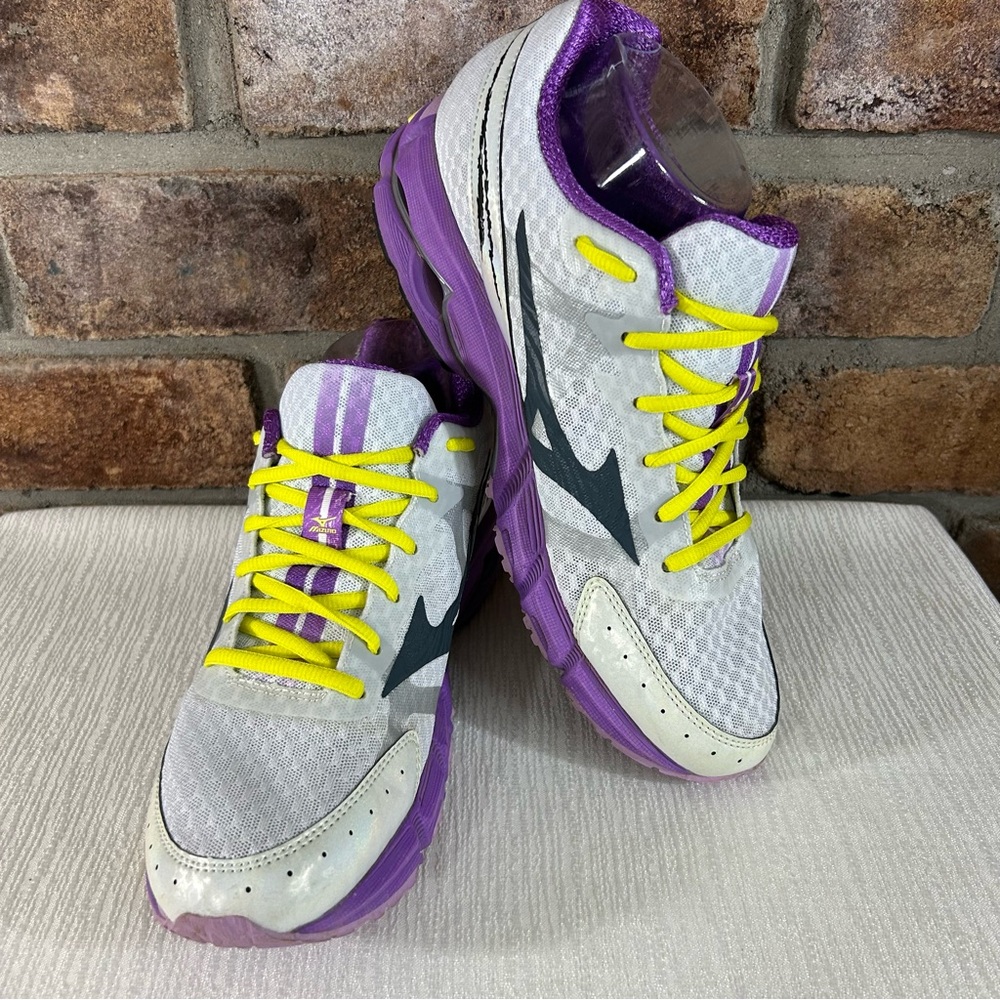 MIZUNO Wave Rider 17 Women’s Running Shoes